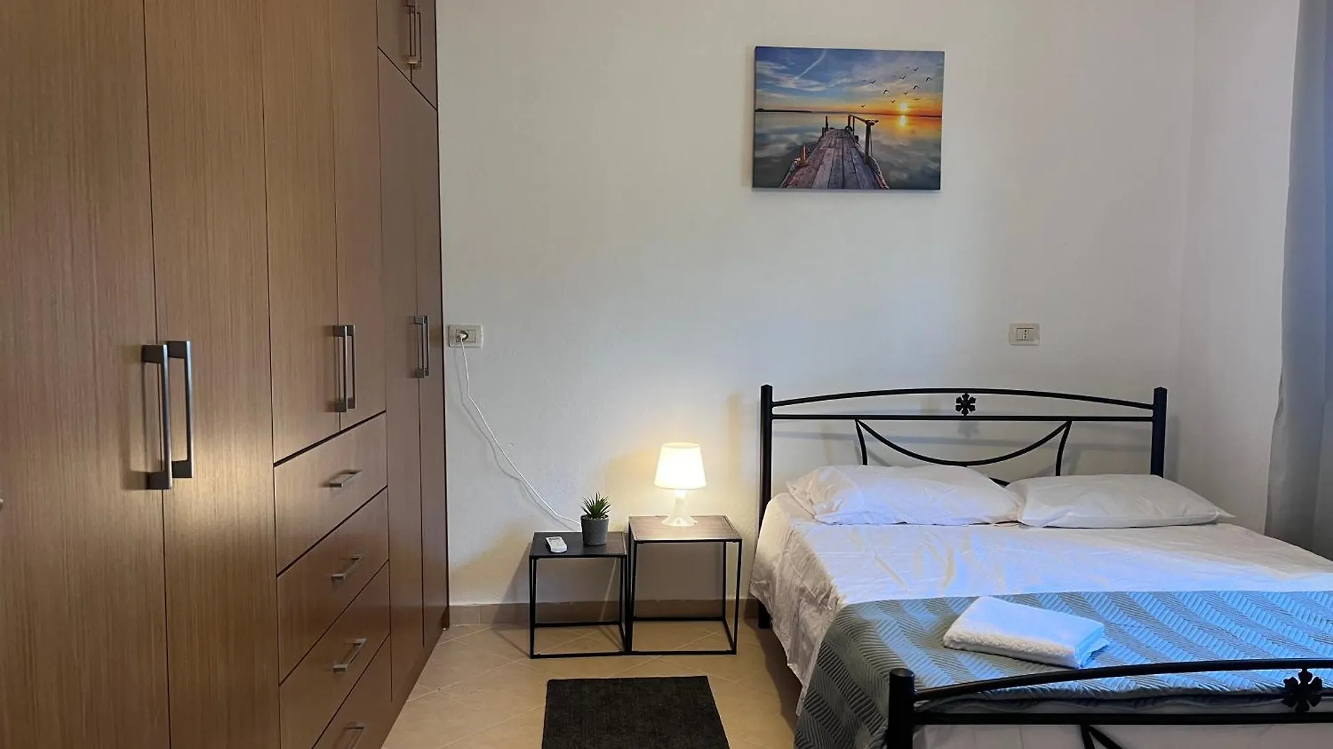 Daire Andrews Place Gjashtë