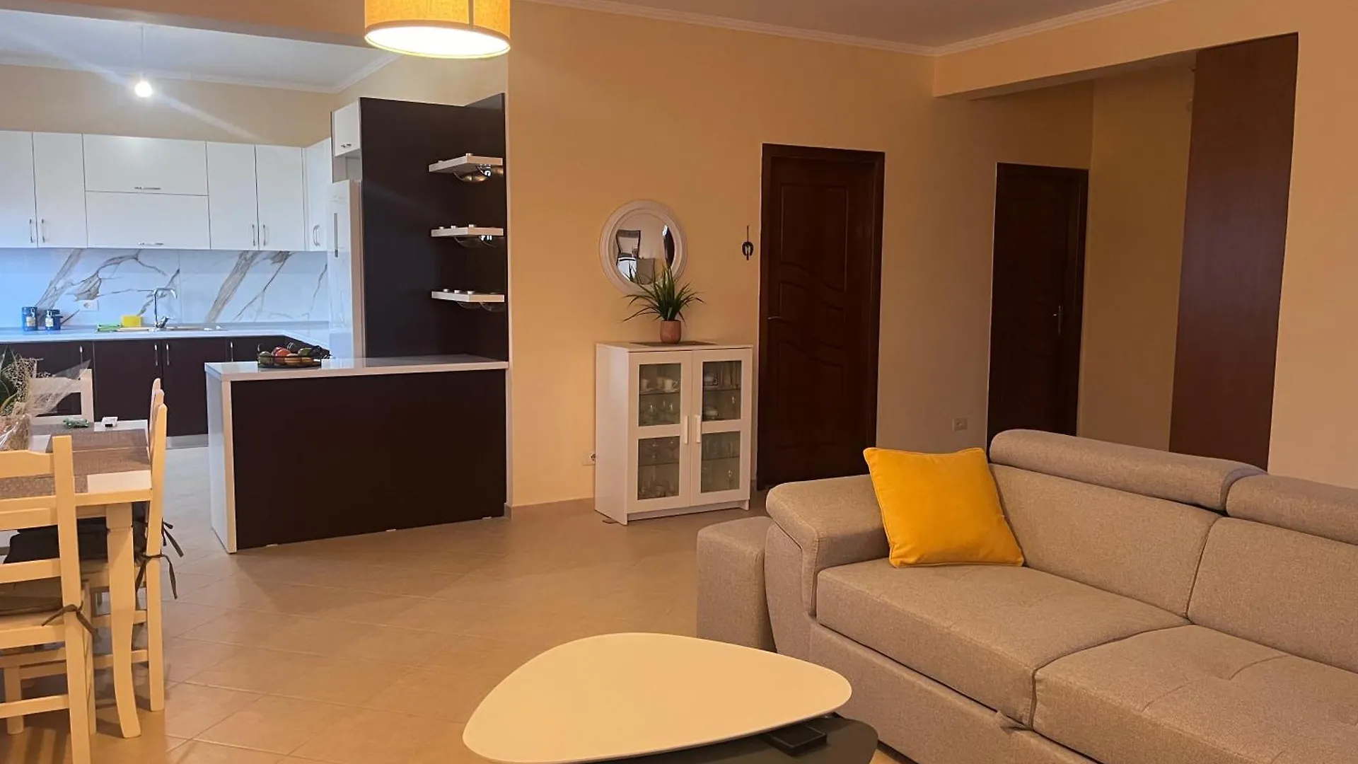 Daire Andrews Place Gjashtë