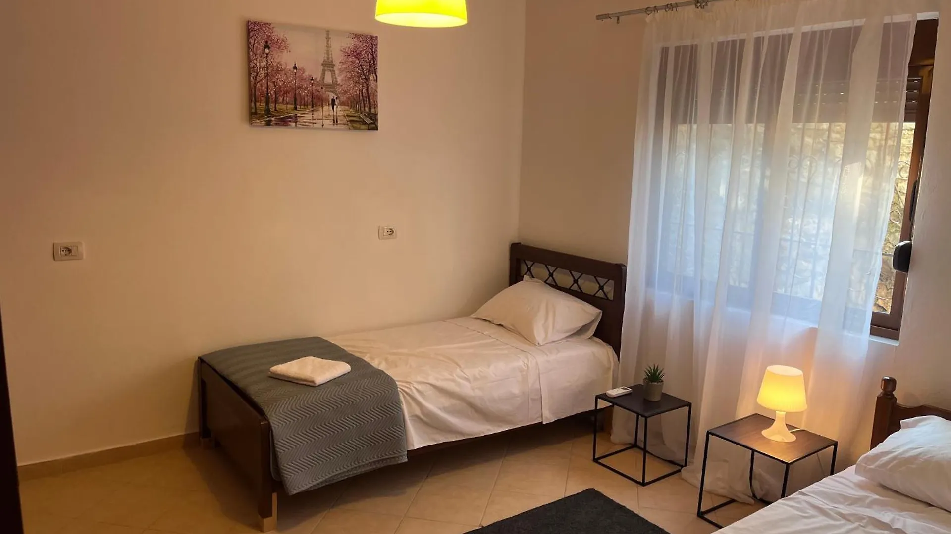 Andrews Place Gjashtë